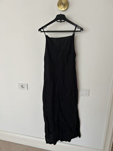 Dəstlər, kostyumlar: В связи с переездом в другую страну продам гардероб набором на размер — 16