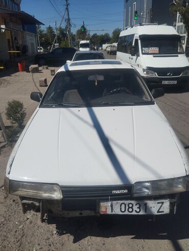 все для машины: Mazda 626: 1991 г., 2 л, Механика, Бензин, Хэтчбэк