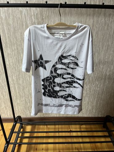 мужские футболки дольче габбана: Продаю футболки hellstar, marcelo burlon и поло. Футболки по 300 сом