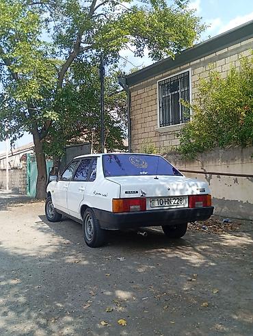 VAZ 21099 “LADA Samara” sedan - Kuzov: 4 qapılı sedan, ağ rəng -