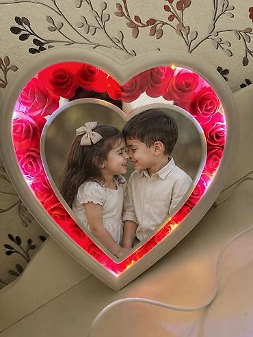 qız resmi: Çərçivə — 1