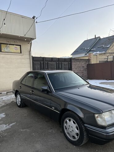 Mercedes-Benz: Mercedes-Benz E-Class: 1993 г., 2.2 л, Механика, Бензин, Седан