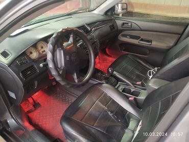 продаю паджеро: Mitsubishi Lancer: 2005 г., 1.6 л, Механика, Бензин, Седан