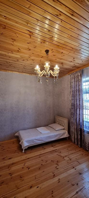 Günlük kirayə mənzillər: 4 otaqlı — 22