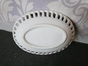 led reflektor: Bombonijera vintaz porcelanska. Bombonijera je perfektna,pozlata — 7