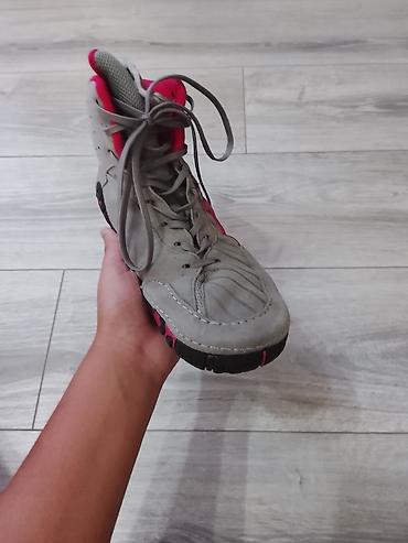 кошельки бишкек: Мужские кроссовки, 41, Asics, Б/у, цвет - Серый — 2