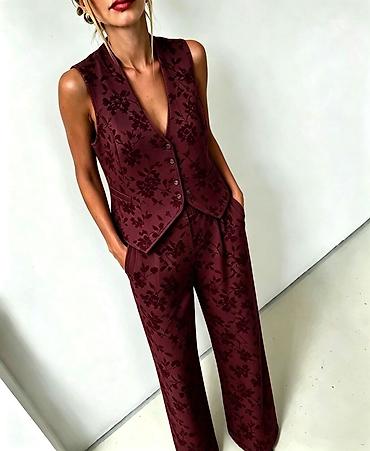 fratello despotovac: Damski komplet prsluk + pantalone sa dezenom
3400din
S M L — 1