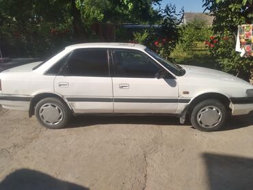 кредит автомобиль: Mazda 626: 1990 г., 2 л, Механика, Бензин, Седан