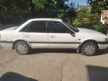 авариные машины: Mazda 626: 1990 г., 2 л, Механика, Бензин, Седан