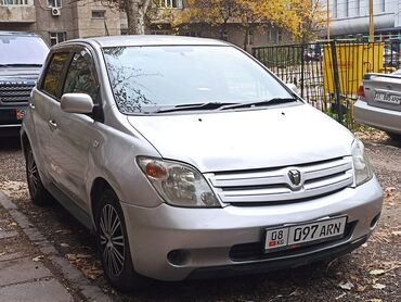 Toyota: Toyota ist: 2002 г., 1.3 л, Автомат, Бензин, Хэтчбэк