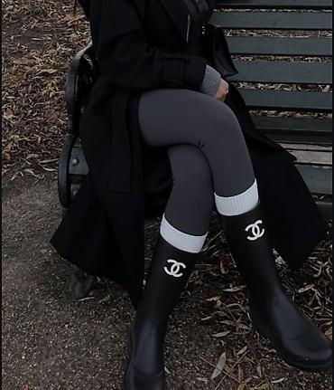 чон: Сапоги Chanel Продам сапоги 🖤 Новые, размер не подошел, состояние — 3