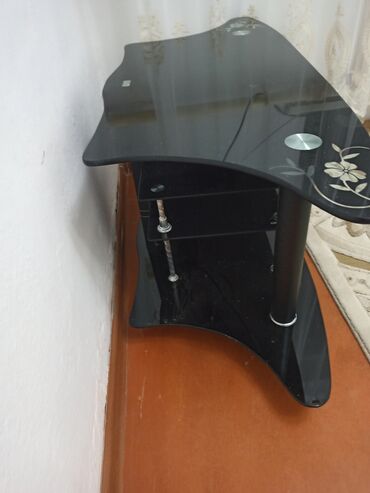 телевизор самсунг бу: Продаю подставка для телефизора, стеклянный состоянии идеальный.цена