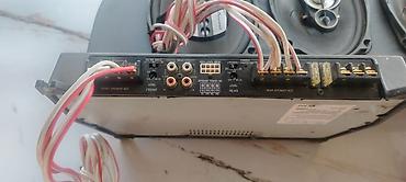 Dinamiklər və sabvuferlər: Avtomobil audio sistemi – tam dəst Dəst tərkibi: - Arxa polka — 10