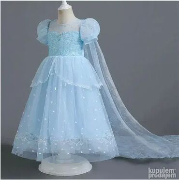 Kostimi za maskenbal: Model redni broj 14 Predivan kvalitetan kostmim haljina sa plaštom. Po — 4