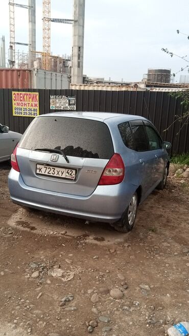 Honda: Honda Fit: 2001 г., 1.3 л, Вариатор, Бензин, Универсал