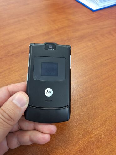 телефон fly nano 2: Motorola V3.16 ildir islekdi.Ela veziyyetdedir