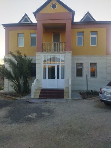 Həyət evləri və villaların satışı: 5 otaqlı, 200 kv. m, Yeni təmirli — 2