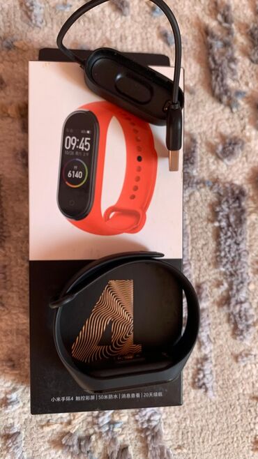 smart watch p70: Фитнес-браслет Xiaomi Mi Band 4 (черный) Комплектация: - капсула