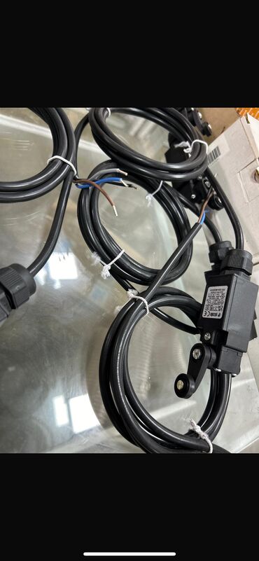 Digər biznes avadanlığı: Hər bir parça magazada satışda Dəzgahlar və ehtiyyat hissələrinin — 17