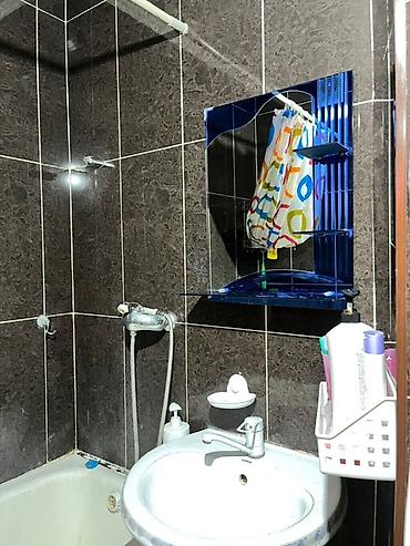Квартиры: 3 комнаты, 62 м², Аламединский рынок / базар 105 серия, 5 этаж, Старый ремонт — 4