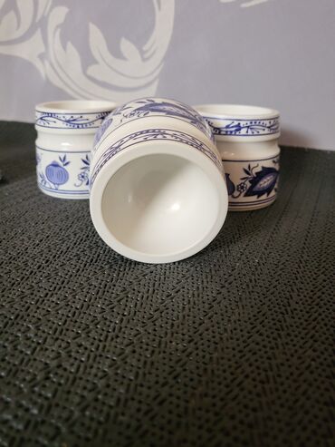 Kuhinjski setovi: Postolja nova za jaja cvibl mustra iz 70ih. Plasticna,retka postolja na lalafo.rs — 10 Kuhinjski setovi: Postolja nova za jaja cvibl mustra iz 70ih. Plasticna,retka postolja — 10