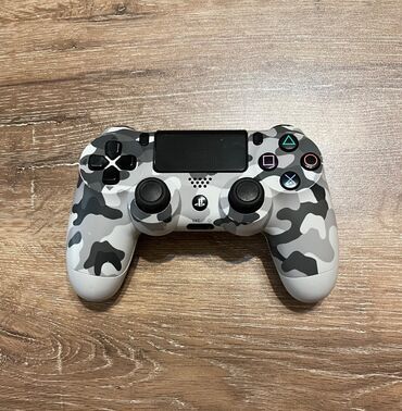 PS4 (Sony Playstation 4): Sony Dualshock 4 - V1 kontroller Heç bir problemi yoxdur