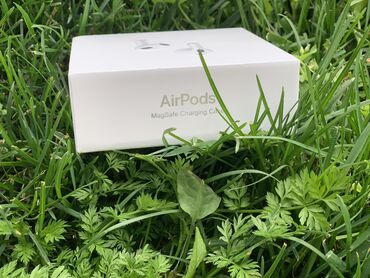 iphone nauşnik: AirPods (3-cü nəsil) Sehr. Yeni aranjimanda. Qarşınızda – yepyeni