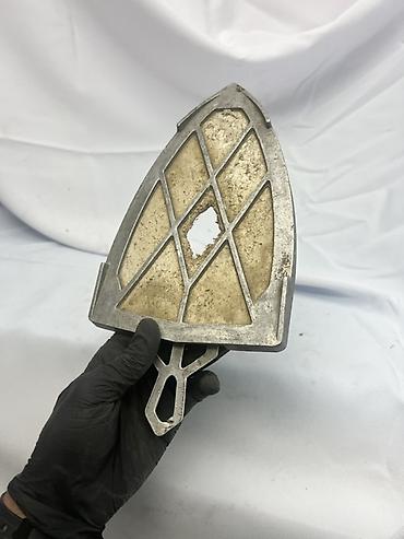 utu altligi: Məhsul: Dəmirin altlıq lövhəsi (ütü altlığı – metal basis) Orta — 1