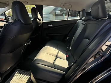 108: Toyota Prius: 2021 г., Автомат, Гибрид — 4