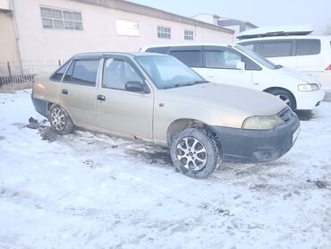 Daewoo: Daewoo Nexia: 2011 г., 1.5 л, Механика, Бензин, Седан