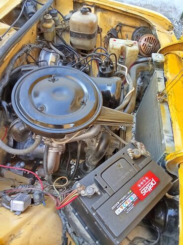 VAZ (LADA): VAZ 2106 sedan - Kuzov: klassik 4 qapılı sedan, sarı rəng. - Mühərrik — 17