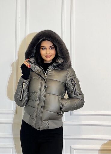 toxunma jaketler instagram: Yenidir heç geyinilməyib.35 aznə alınmışdı endirim ilə.Üstümə boş