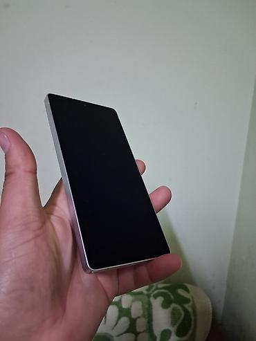 s25: Samsung Galaxy S25 Ultra, 512 GB, rəng - Gümüşü — 4