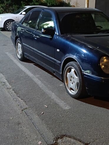 bmw 3 серия 315 5mt: R17 lorincer disqiler cat svarkasiz kraskasi zeifdi ona gorede qiymet