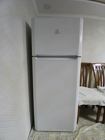 холодильники продаж: Муздаткыч Indesit, Колдонулган, Эки камералуу, No frost, 60 * 140 * 45