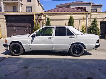ravon 2: Mercedes-Benz 190: 2.2 l | 1984 il Sedan — 4