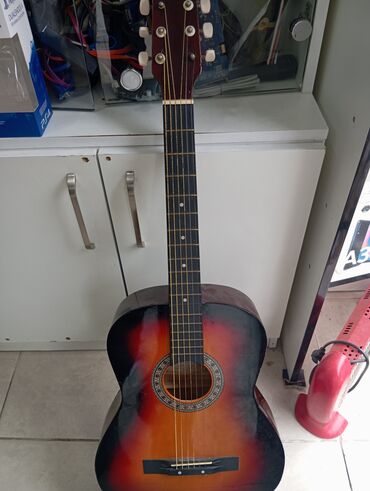 Akustik gitaralar: Akustik gitara, Akkord, 6 sim, İşlənmiş, Pulsuz çatdırılma