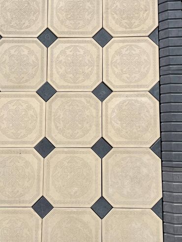 Тротуарная плитка: Тротуарная плитка для обустройства дорожек и площадок. В ассортименте — 18