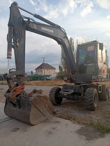 купить экскаватор в лизинг: Экскаватор, Doosan, Дөңгөлөктүү