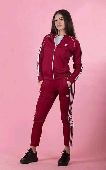 Gornji i donji deo: Ženska komplet trenerka
 S M L XL 
Cena 3500 din
💋 — 8