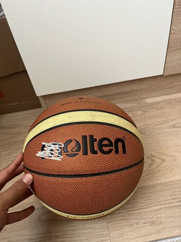 Мячи: Баскетбольный мяч Молтен ВG 5000.Состояние 9/10,было сыграно им 2 раза