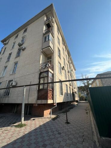 куплю дом в городе токмак: Продаю Офис 31 м², С ремонтом, С мебелью, Многоэтажное здание, 1 этаж