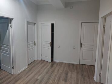 Uzunmüddətli kirayə mənzillər: Yasamalda midada 9 mertebeli binanın 1-ci mərtəbəsində yerləşən ümumi — 9