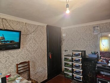 Paltaryuyan maşınlar: Bakı, Suraxanı, 3 otaqlı, Köhnə tikili, 2 kv. m