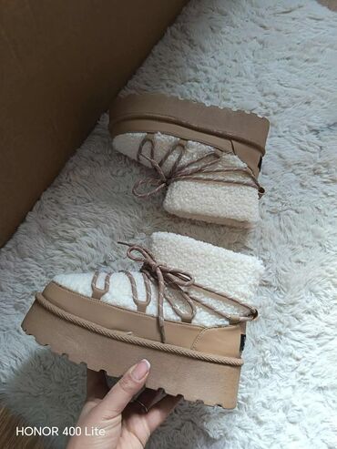 Čizme: Čizme — 18