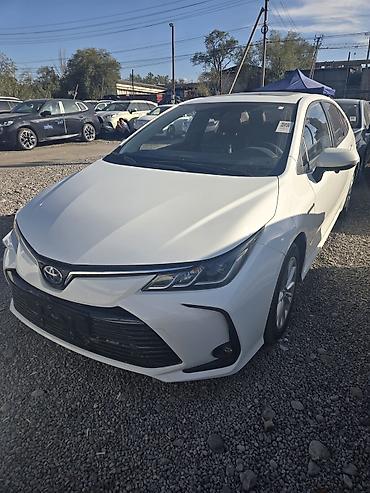 Toyota Corolla: 2022 г., 1.8 л, Автомат, Гибрид, Седан