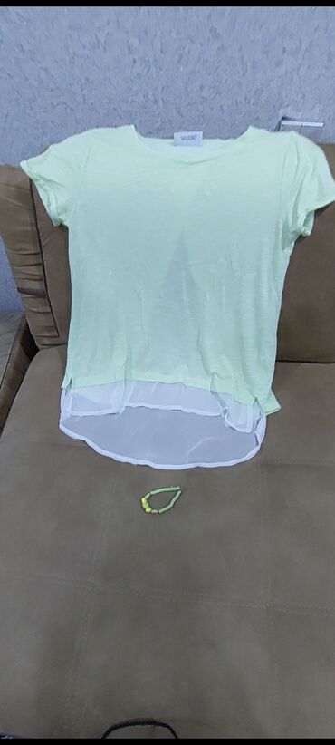 Dəstlər, kostyumlar: Qadın geyimleri 9 aznden baslayir. bir nece geyim alana endirim ve — 23