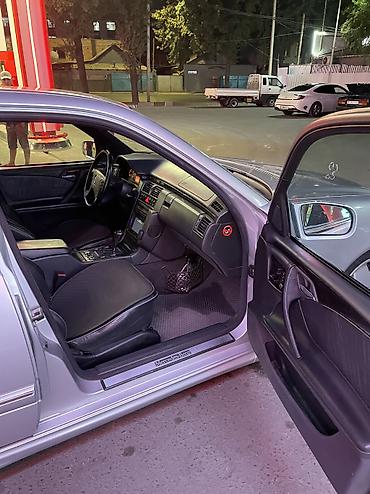 w21: Mercedes-Benz E-Class: 2000 г., 4.3 л, Типтроник, Бензин, Седан — 9