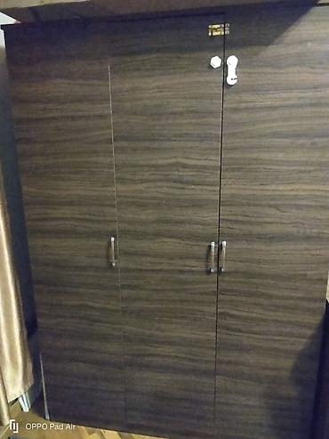 madeyra paltar dolabi: Oğlan və qız üçün, İşlənmiş, 3 qapılı, Düz dolab — 1