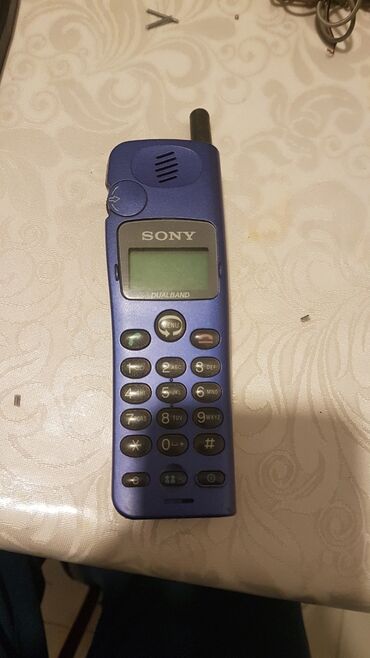 мобильные телефоны продажа: Sony Xperia Zr, Б/у, цвет - Синий, 1 SIM